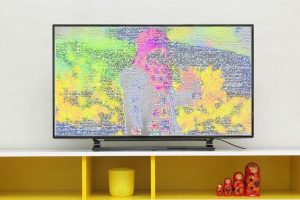 Tivi bị hỏng màn hình có nên thay hay không?